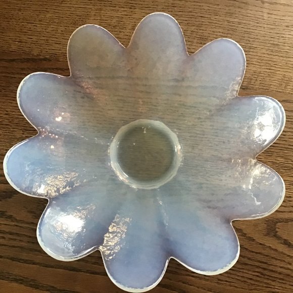 Very Large Glass Hand Blown Signed Murano  Petal Bowl in Iridescent White - Picture 6 of 9